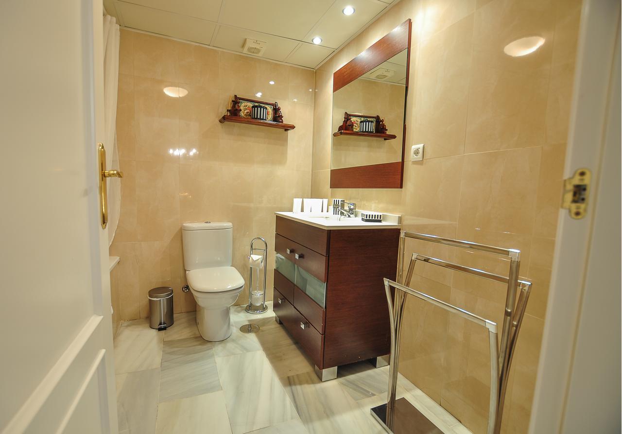 Ferienwohnung Acogedor Apartamento Junto A Calle Larios By Renthas Málaga Exterior foto